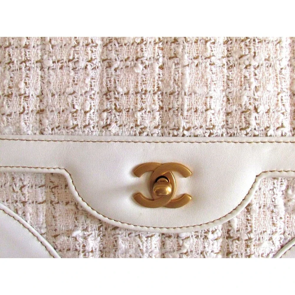 Women Designer Chanel Vintage Flap White Leather &Tweed Shoulder Bag